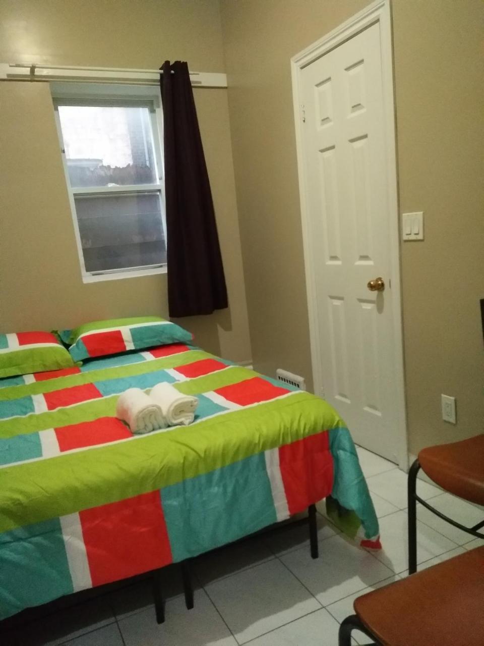 Toronto Travellers Home ภายนอก รูปภาพ